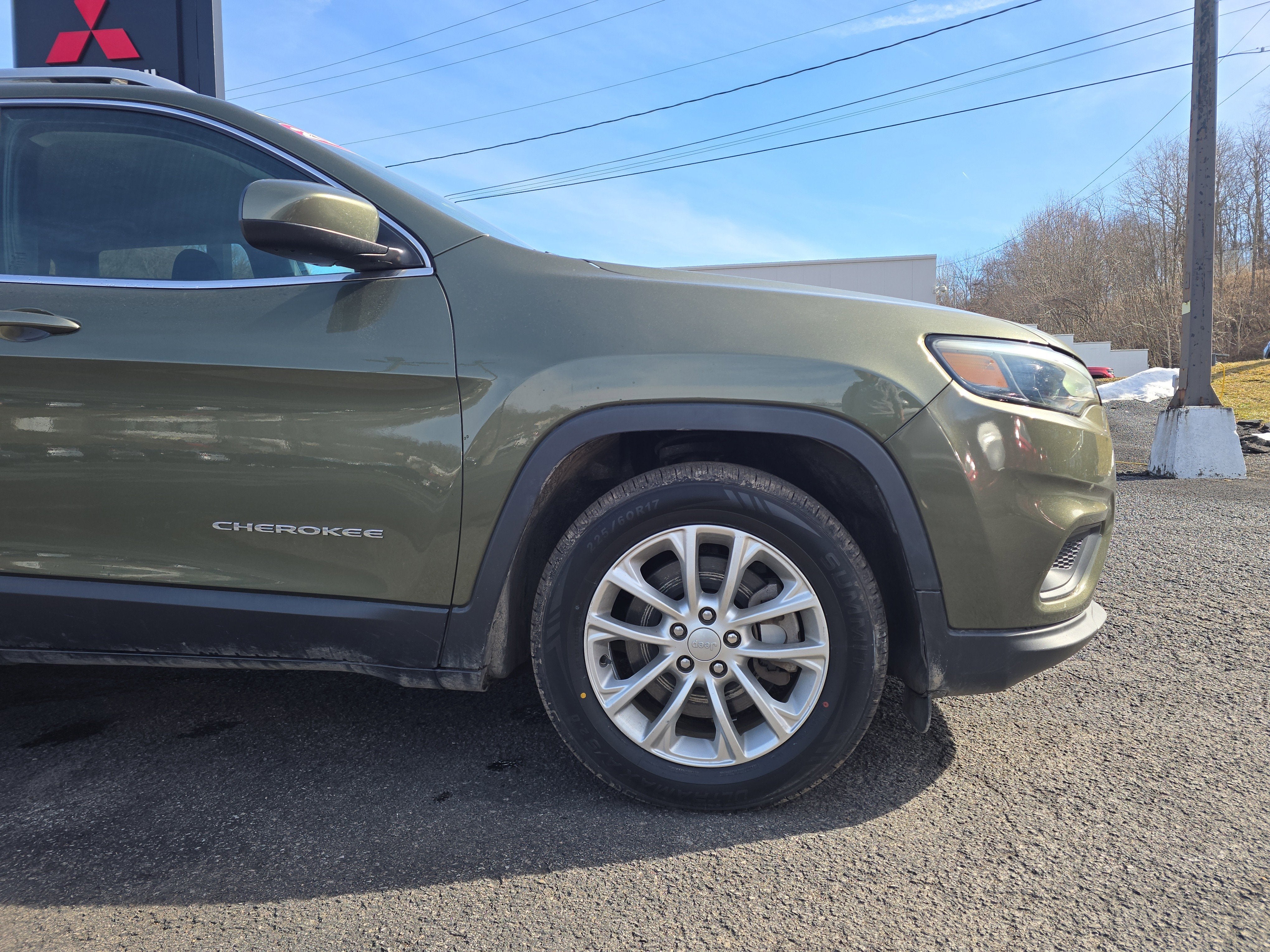 Used 2019 Jeep Cherokee Latitude with VIN 1C4PJLCBXKD242140 for sale in Clarksburg, WV