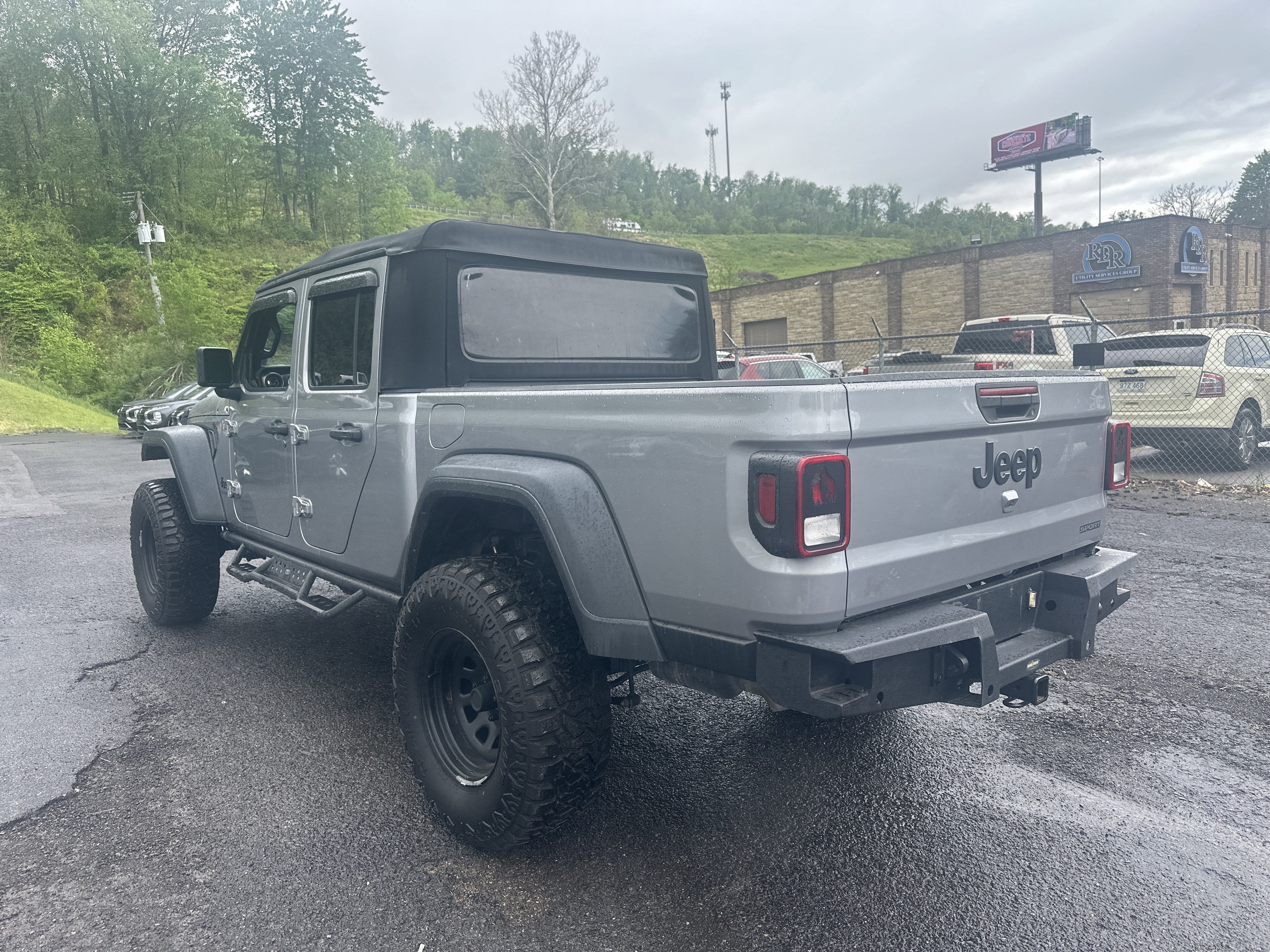 2020 Jeep Gladiator Sport