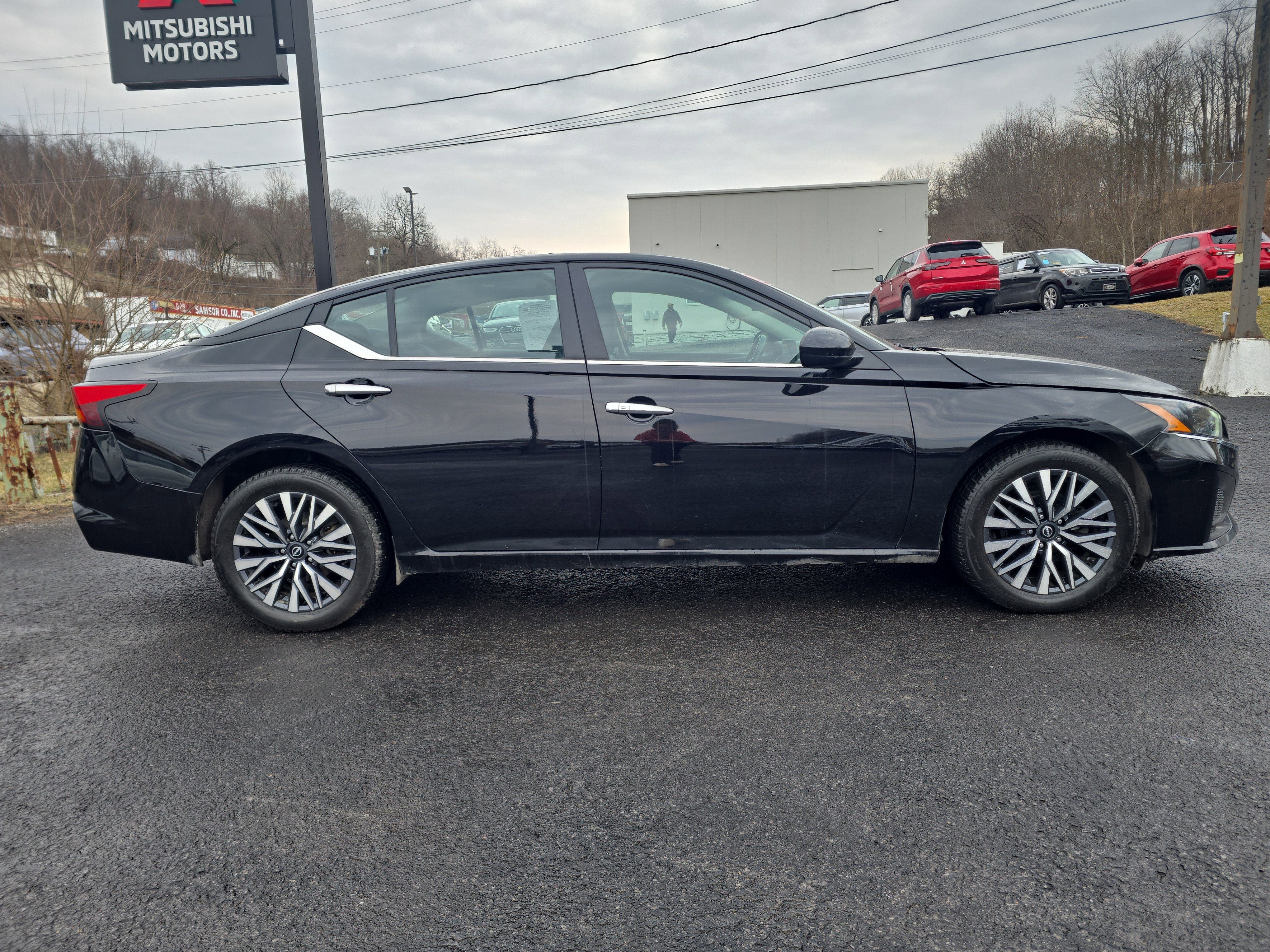 2023 Nissan Altima 2.5 SV