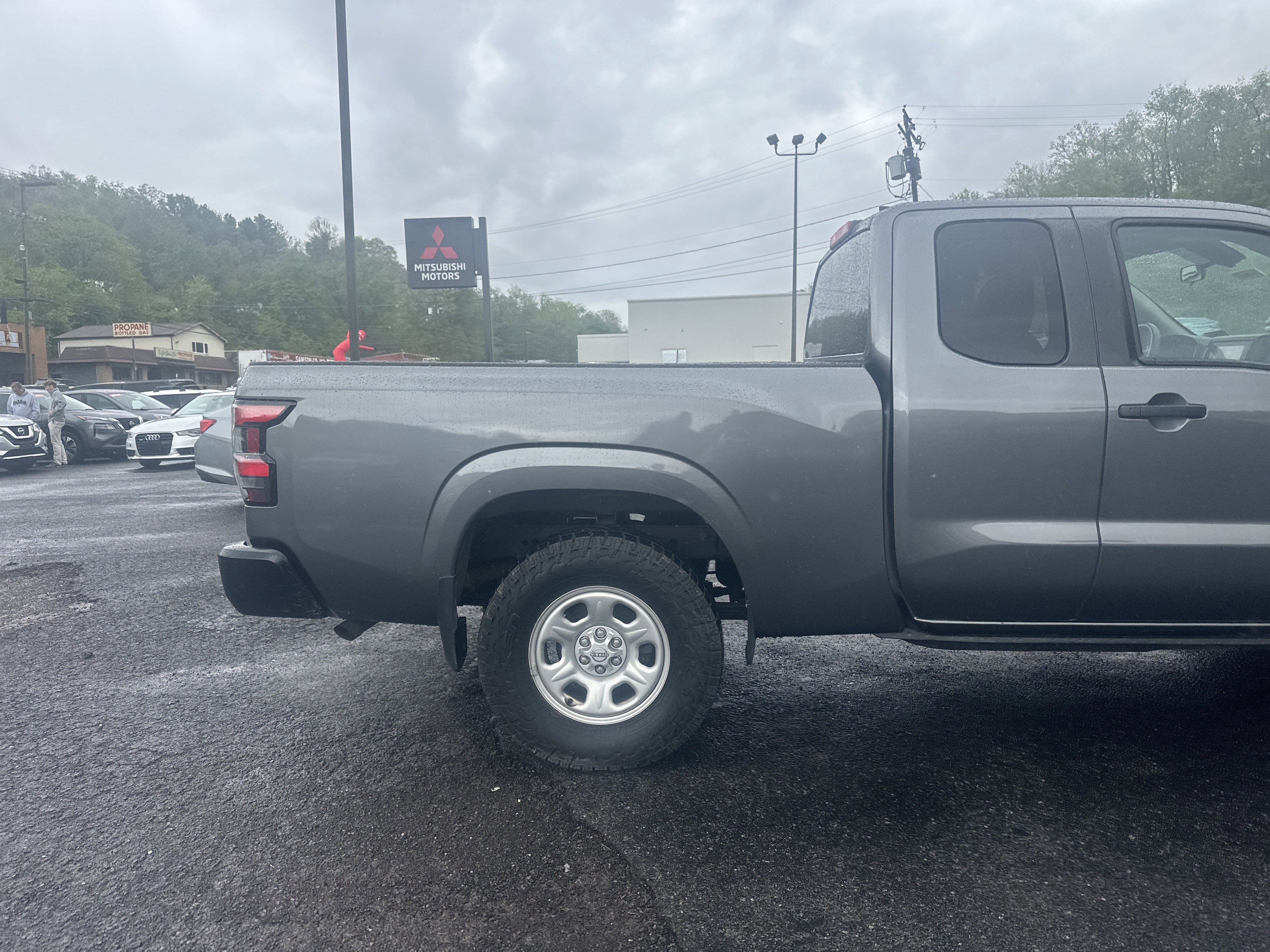 2022 Nissan Frontier S