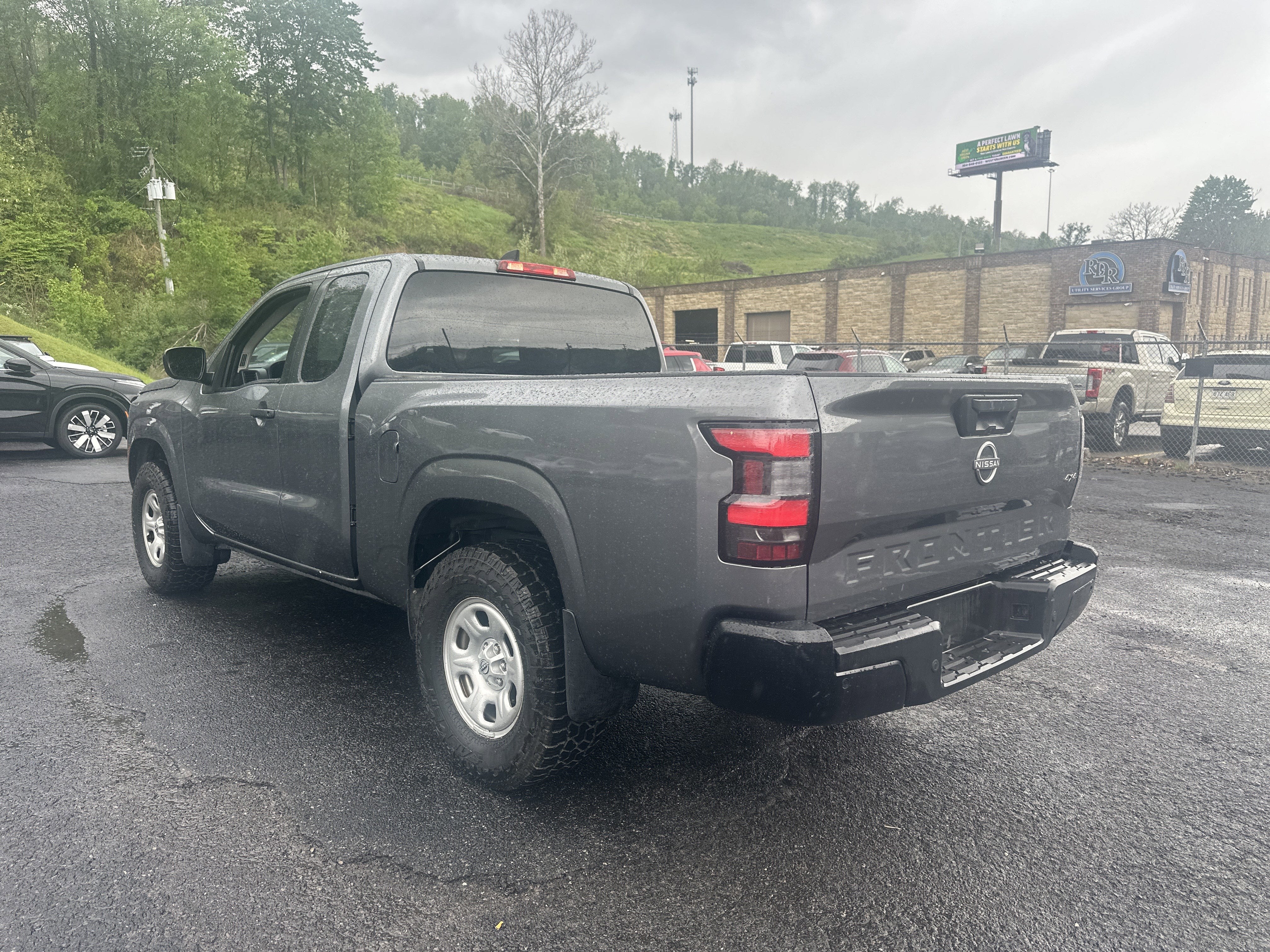 2022 Nissan Frontier S