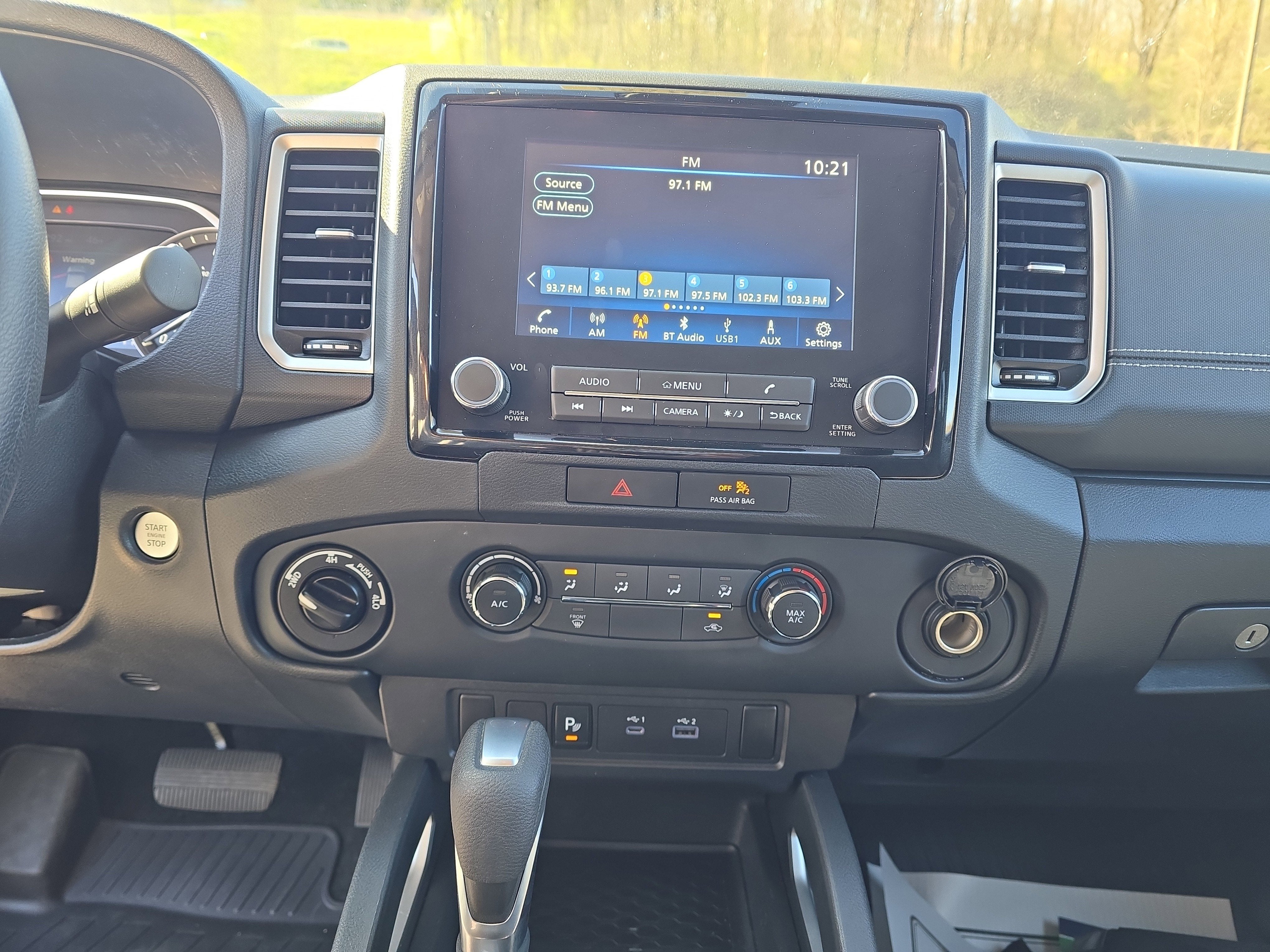 2022 Nissan Frontier SV