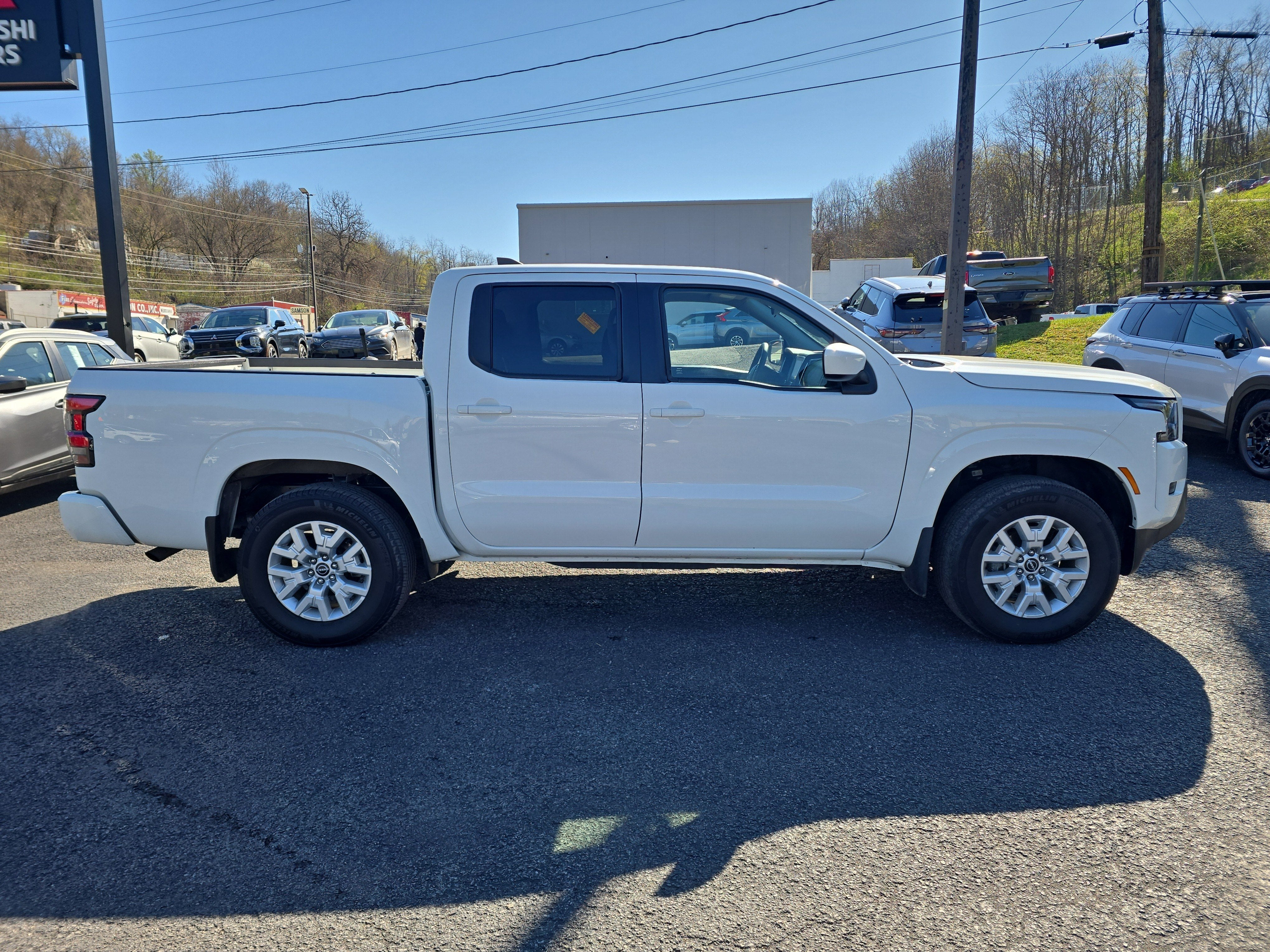 2022 Nissan Frontier SV