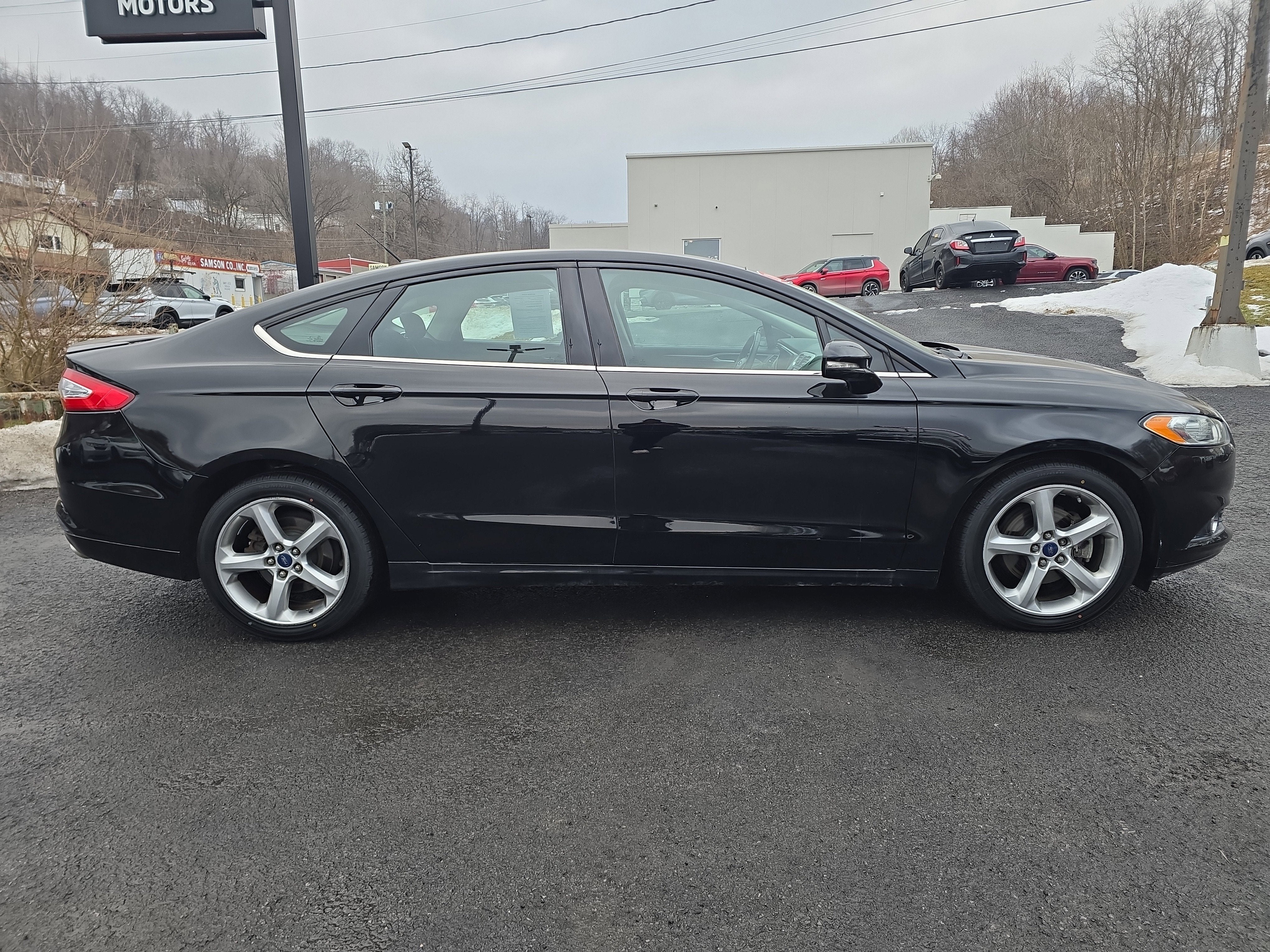 2016 Ford Fusion SE