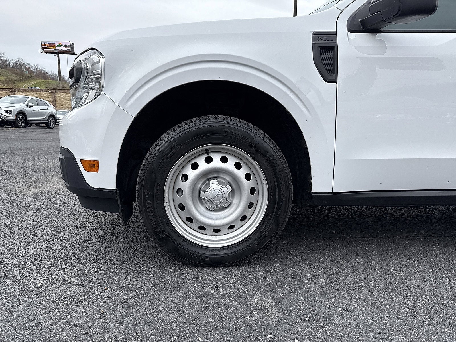 2022 Ford Maverick XL