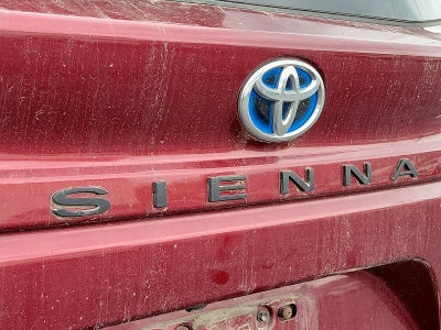 2021 Toyota Sienna LE