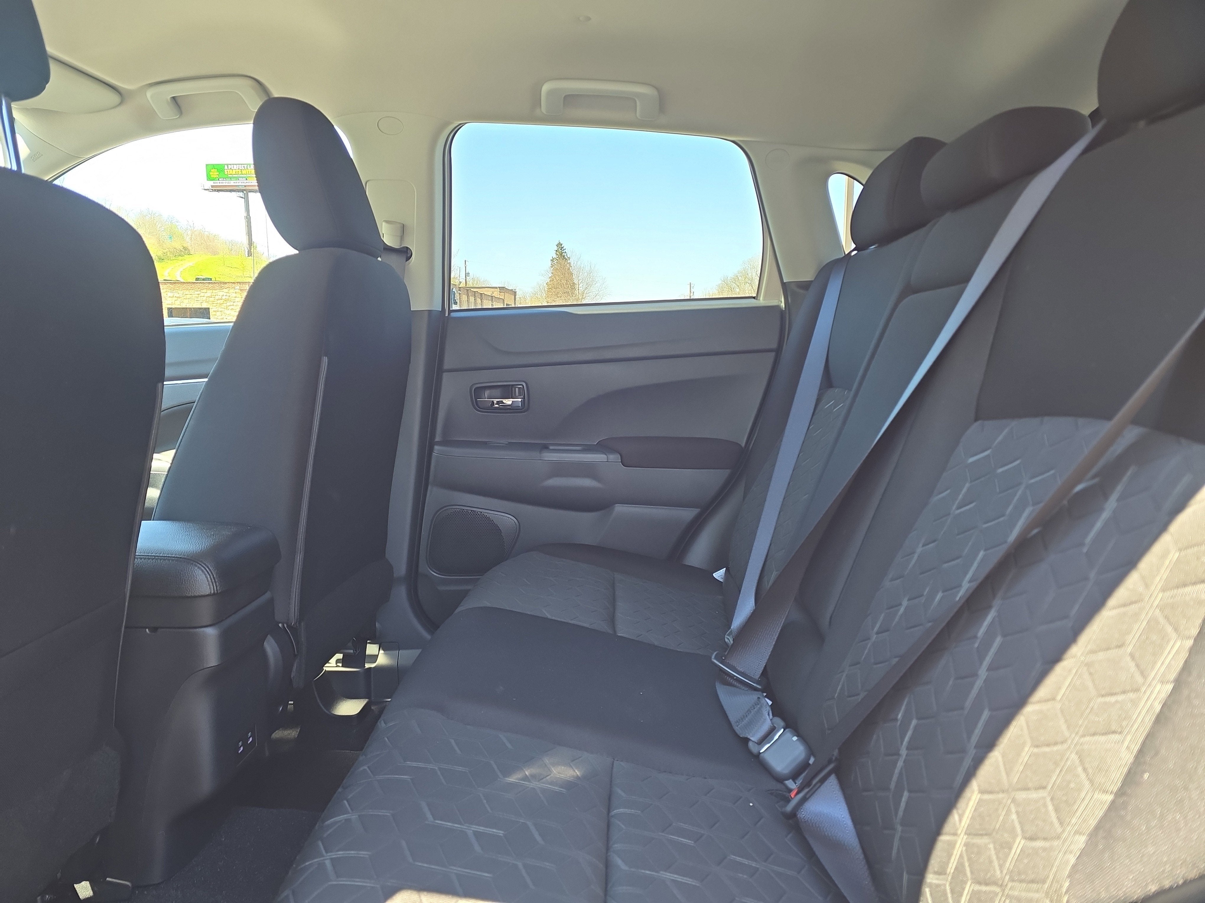 2026 Mitsubishi Outlander Sport 2.0 LE