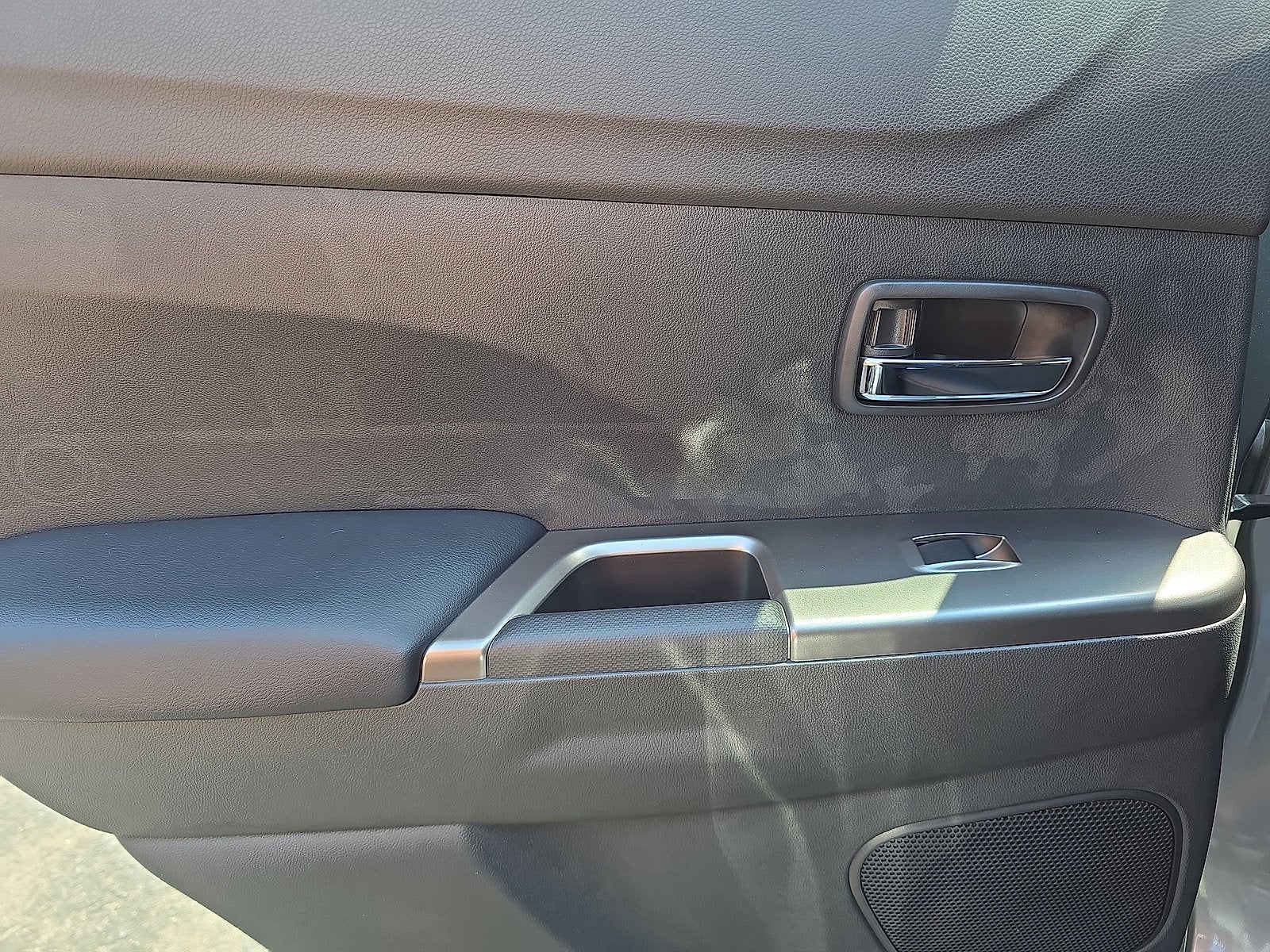 2025 Mitsubishi Outlander Sport 2.0 LE