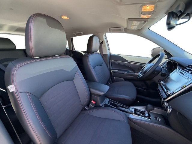2027 Mitsubishi Outlander Sport 2.0 SE