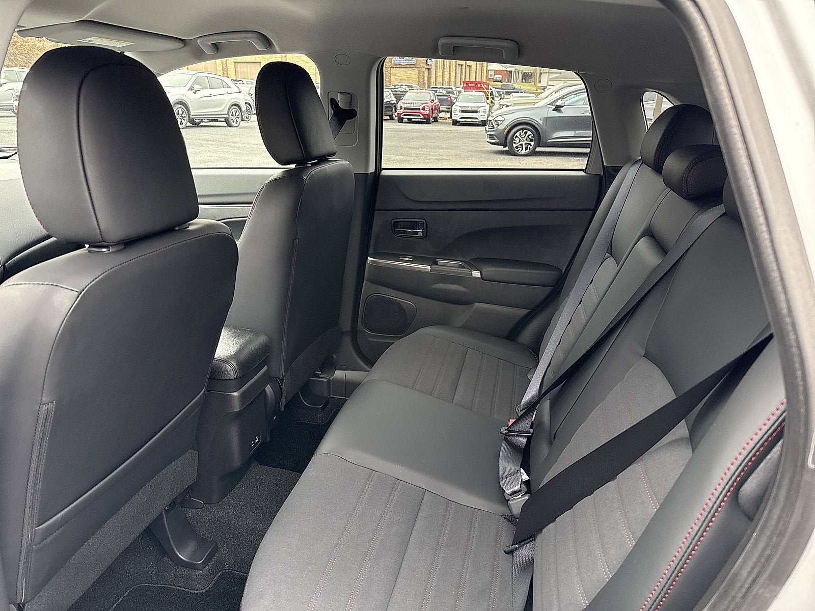 2025 Mitsubishi Outlander Sport 2.0 SE