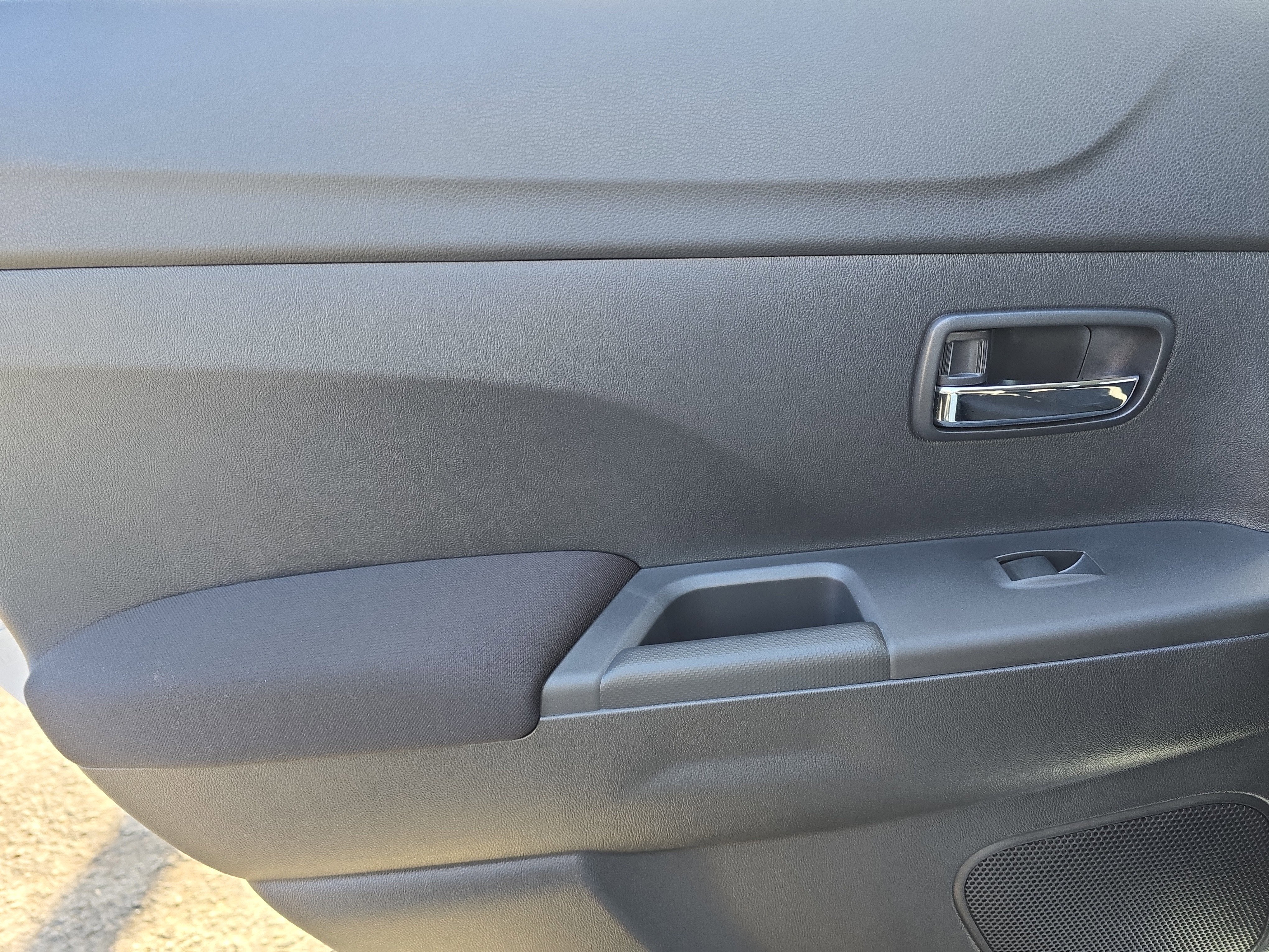 2026 Mitsubishi Outlander Sport 2.0 LE