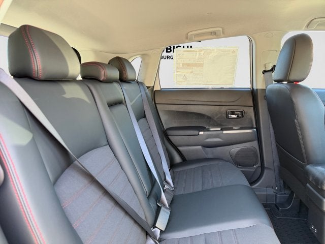 2027 Mitsubishi Outlander Sport 2.0 SE