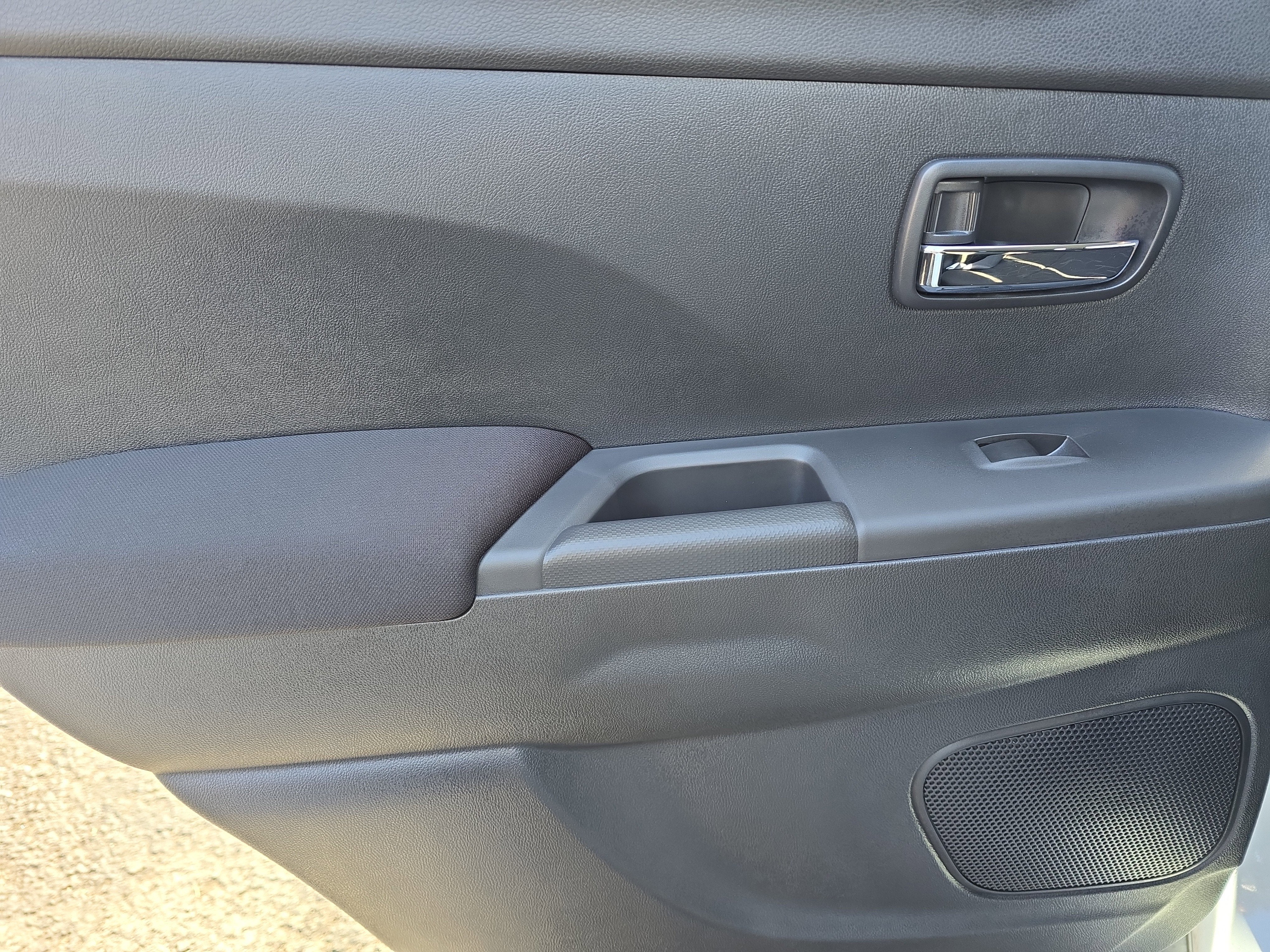 2026 Mitsubishi Outlander Sport 2.0 LE