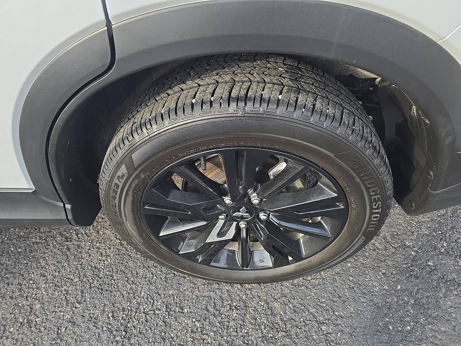 2025 Mitsubishi Eclipse Cross LE