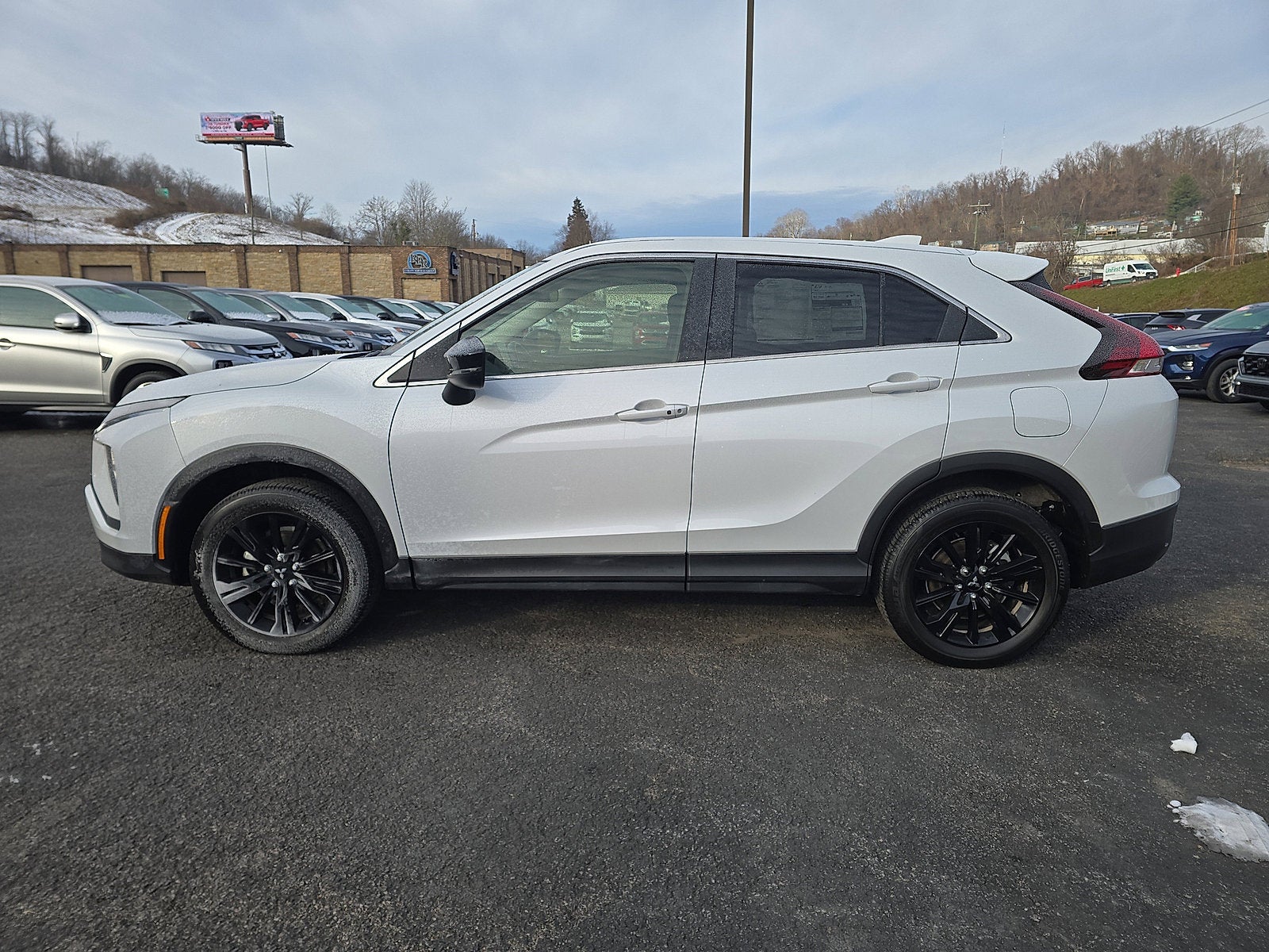 2025 Mitsubishi Eclipse Cross LE