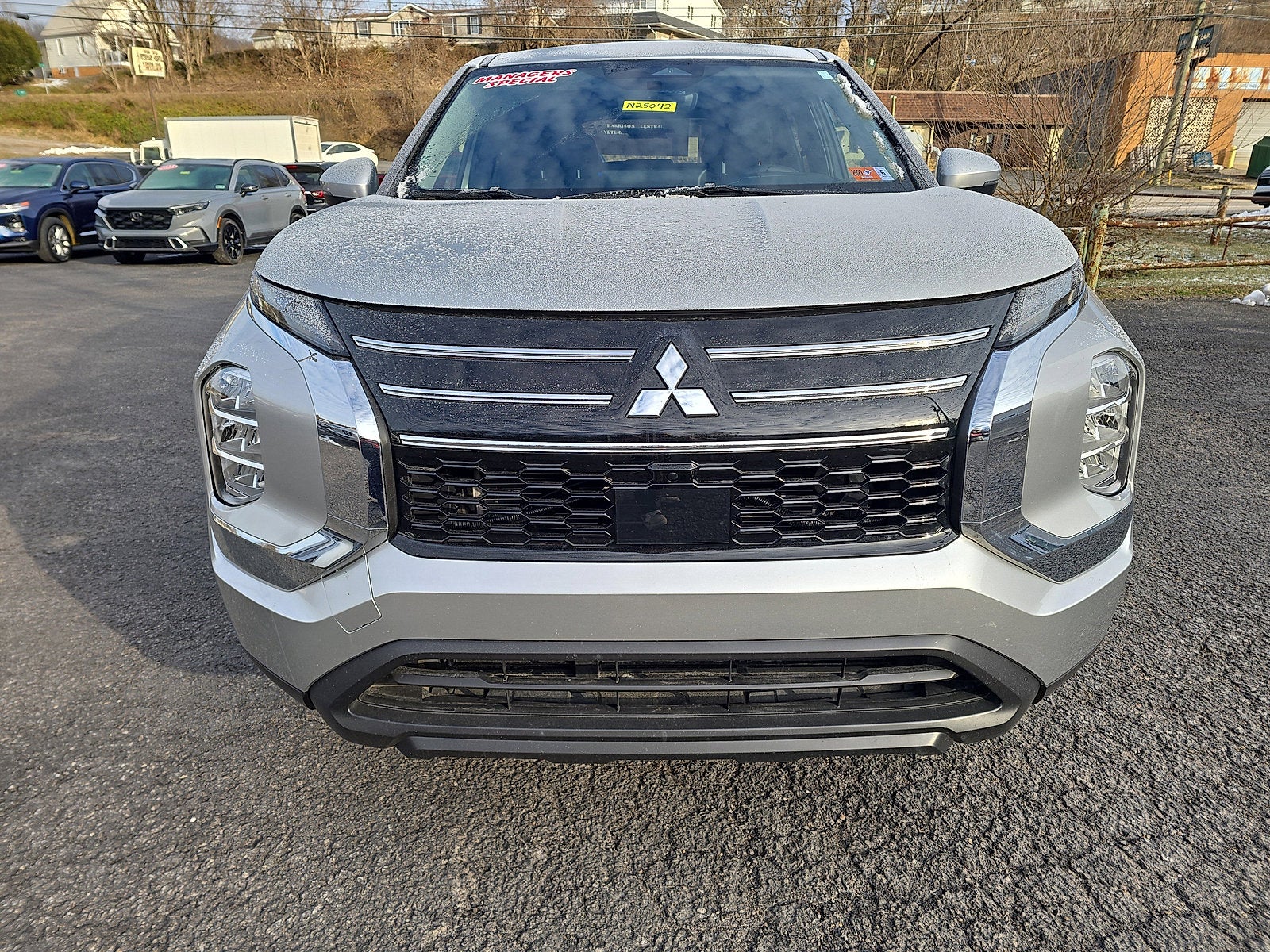 2025 Mitsubishi Outlander ES