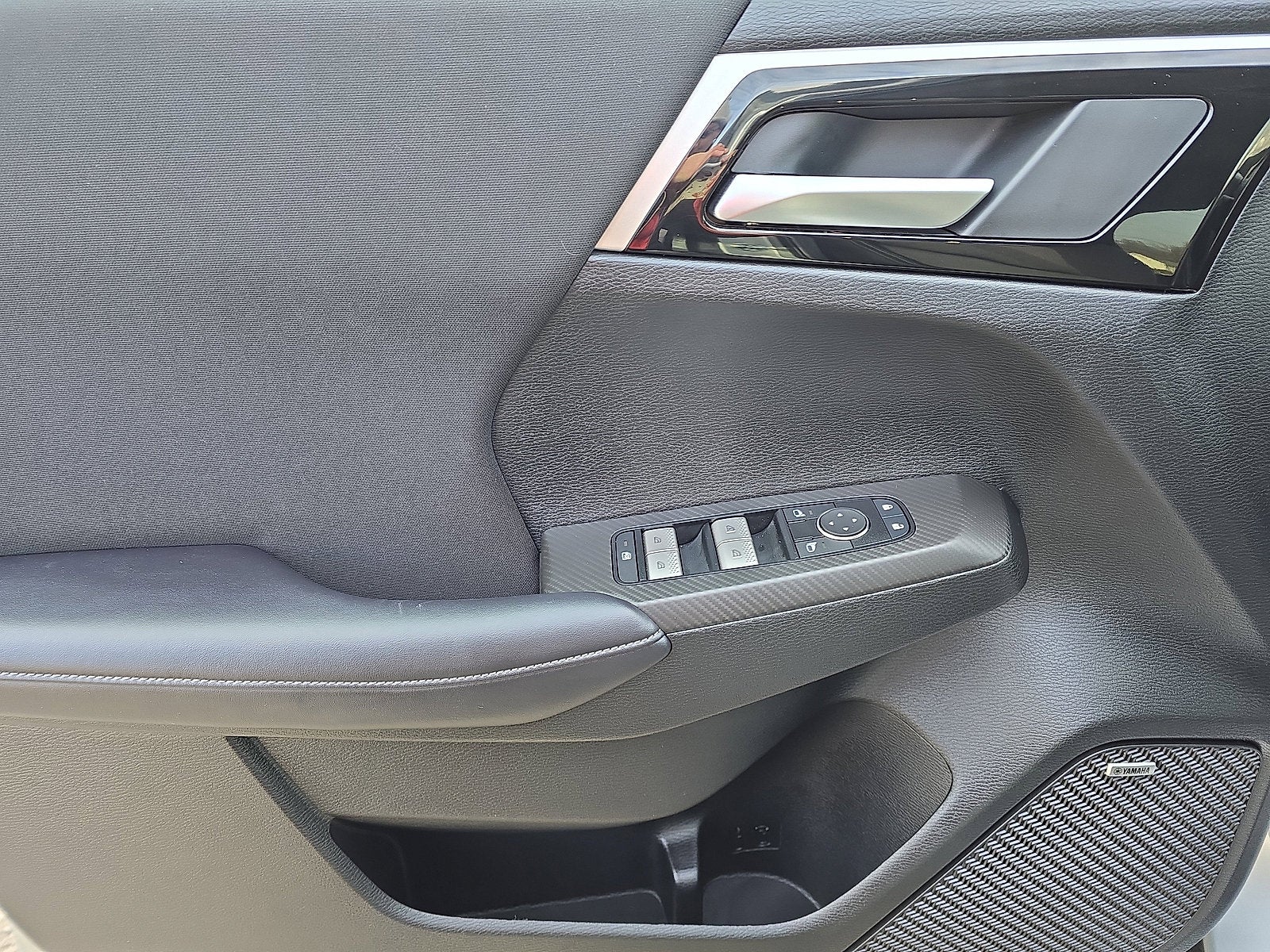 2025 Mitsubishi Outlander ES