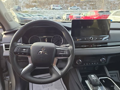 2025 Mitsubishi Outlander ES