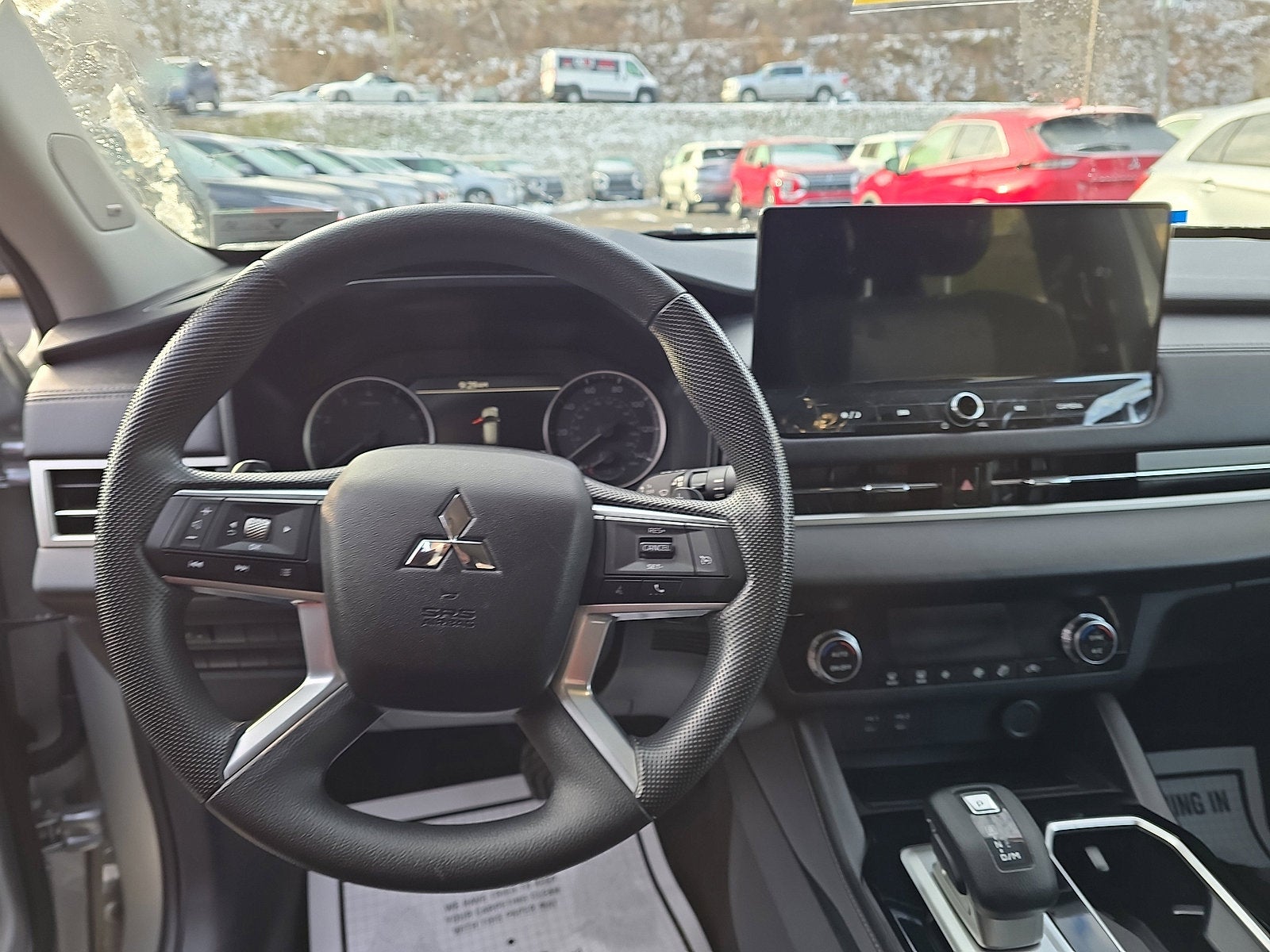 2025 Mitsubishi Outlander ES