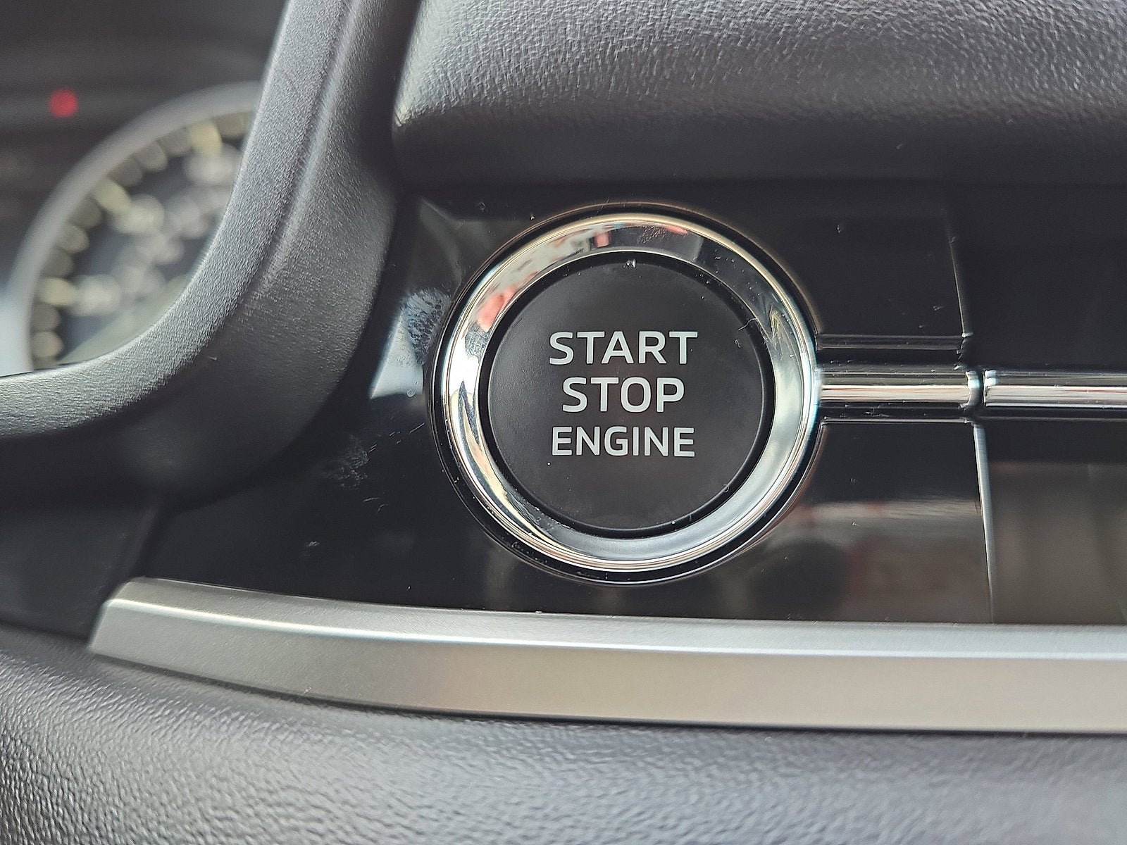 2025 Mitsubishi Outlander ES