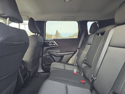 2025 Mitsubishi Outlander ES