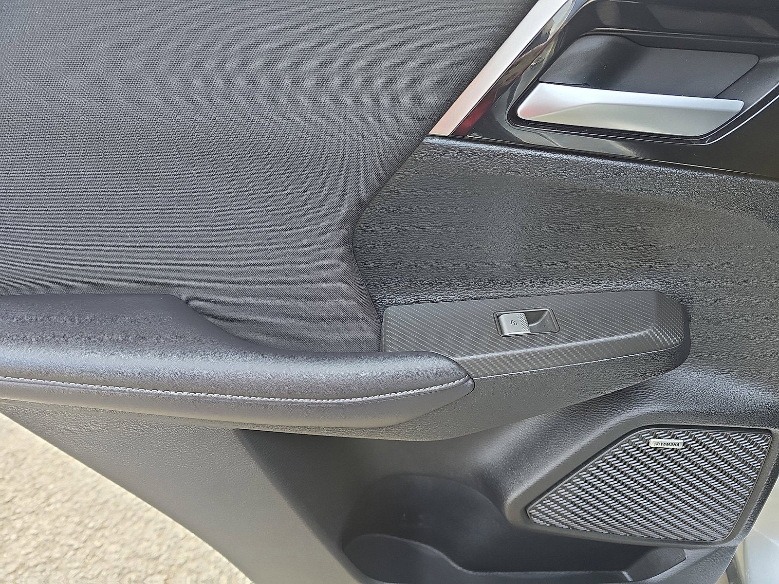 2025 Mitsubishi Outlander ES