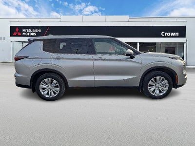 2025 Mitsubishi Outlander ES