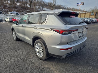 2025 Mitsubishi Outlander ES