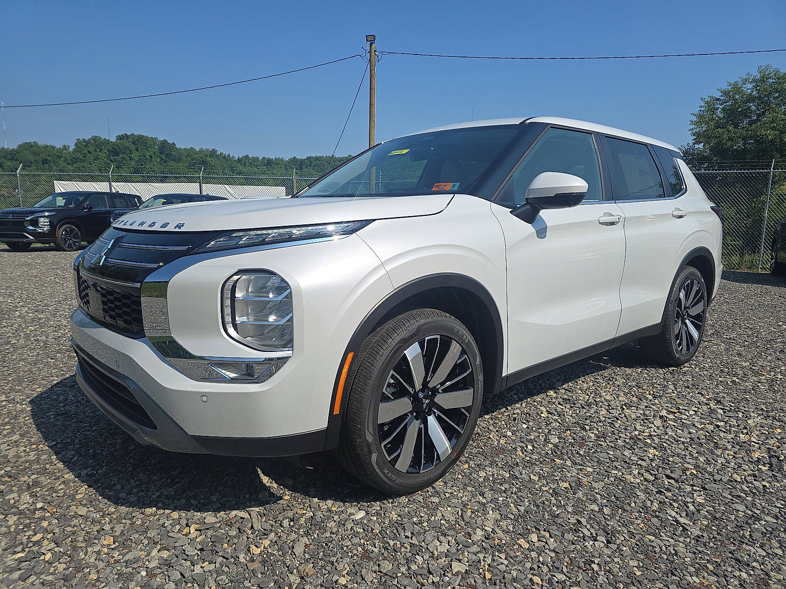 2025 Mitsubishi Outlander SE