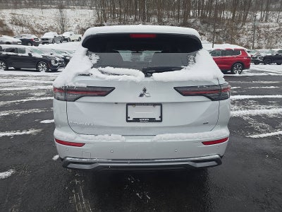 2026 Mitsubishi Outlander SE