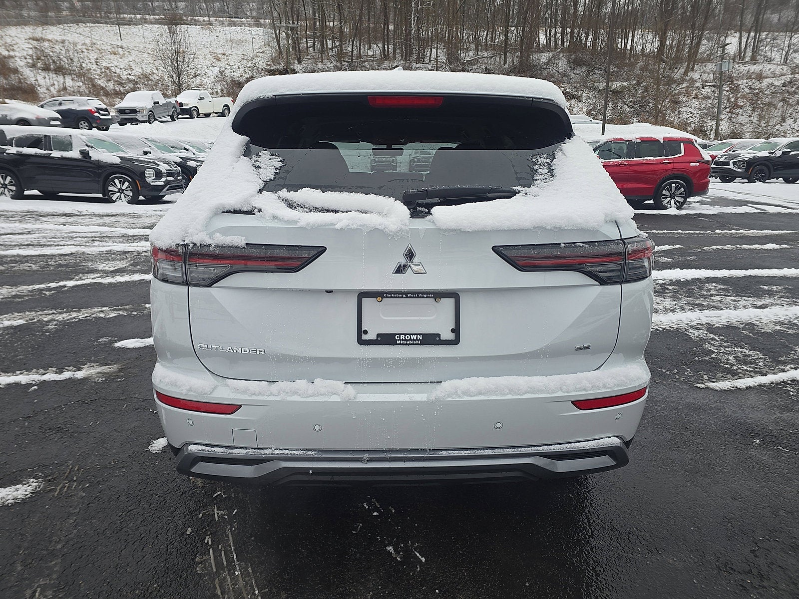 2026 Mitsubishi Outlander SE