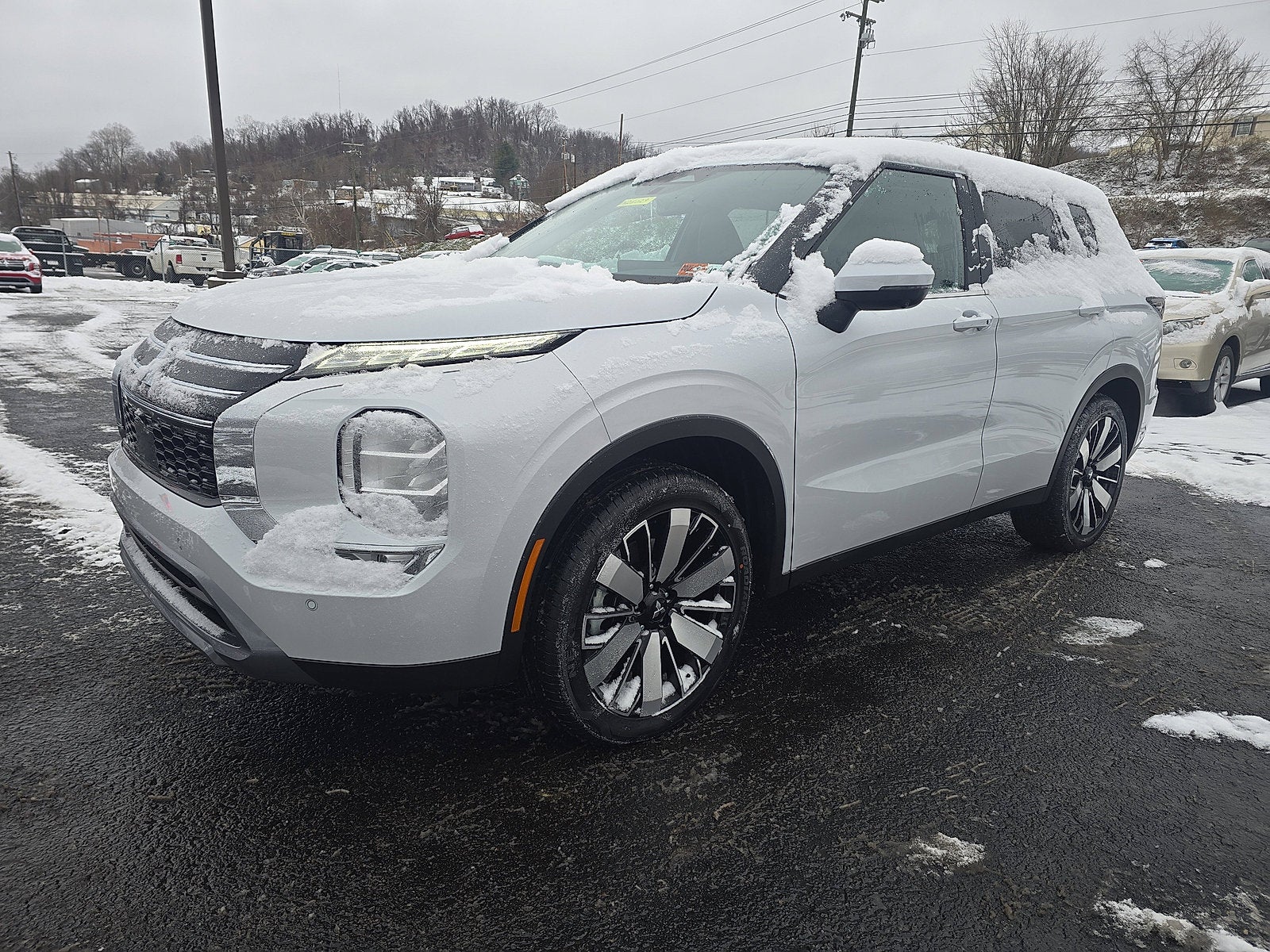 2026 Mitsubishi Outlander SE