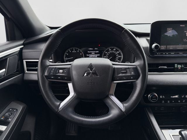 2022 Mitsubishi Outlander Black Edition