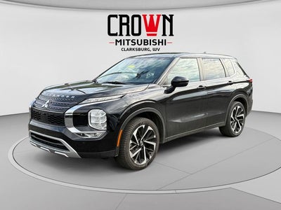 2022 Mitsubishi Outlander Base