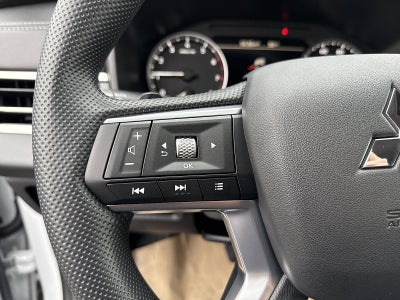 2025 Mitsubishi Outlander ES