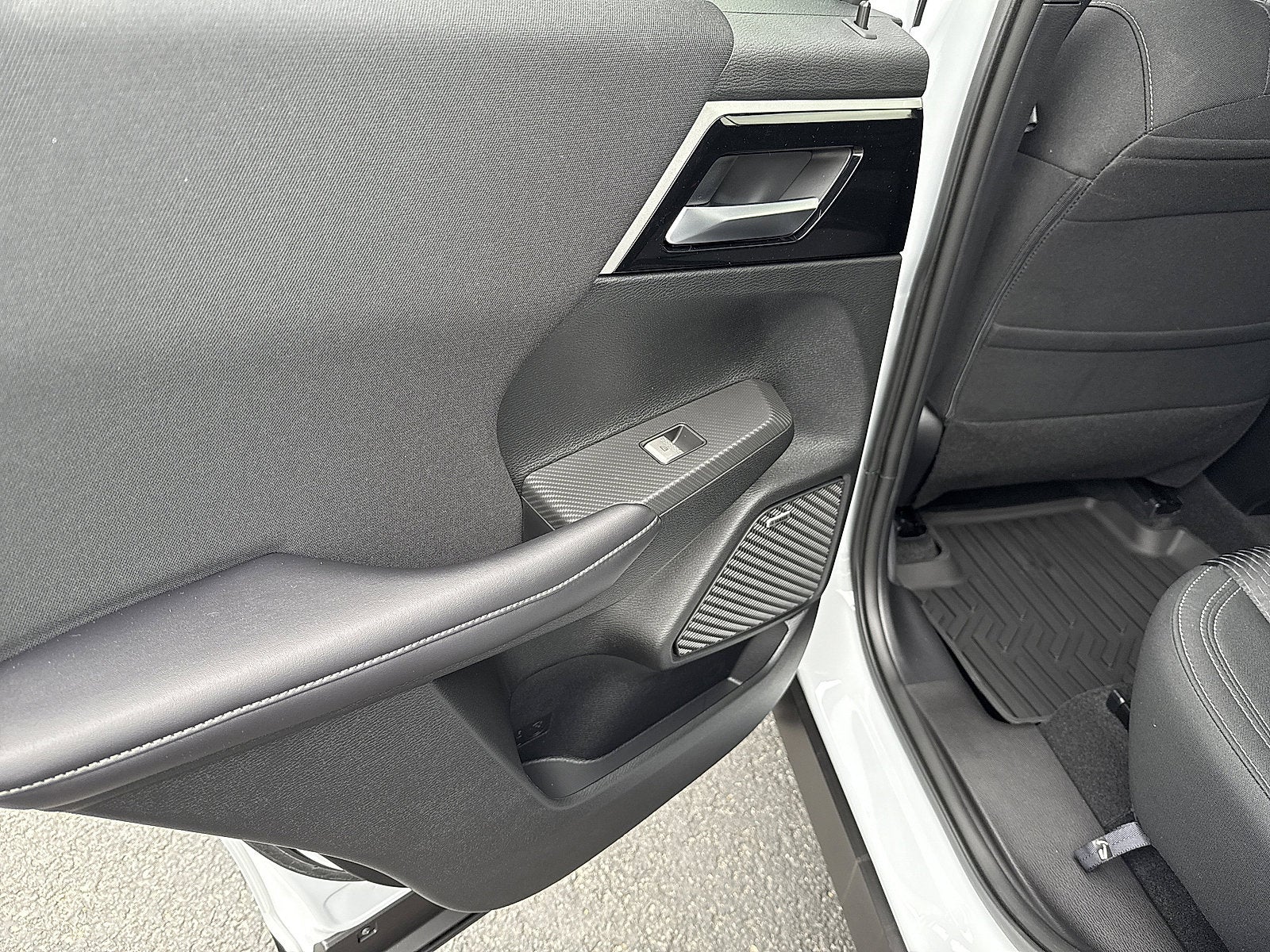 2025 Mitsubishi Outlander ES