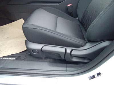 2026 Mitsubishi Outlander ES