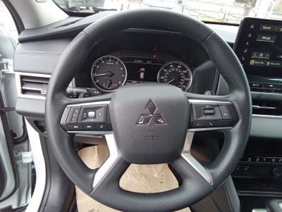 2026 Mitsubishi Outlander ES