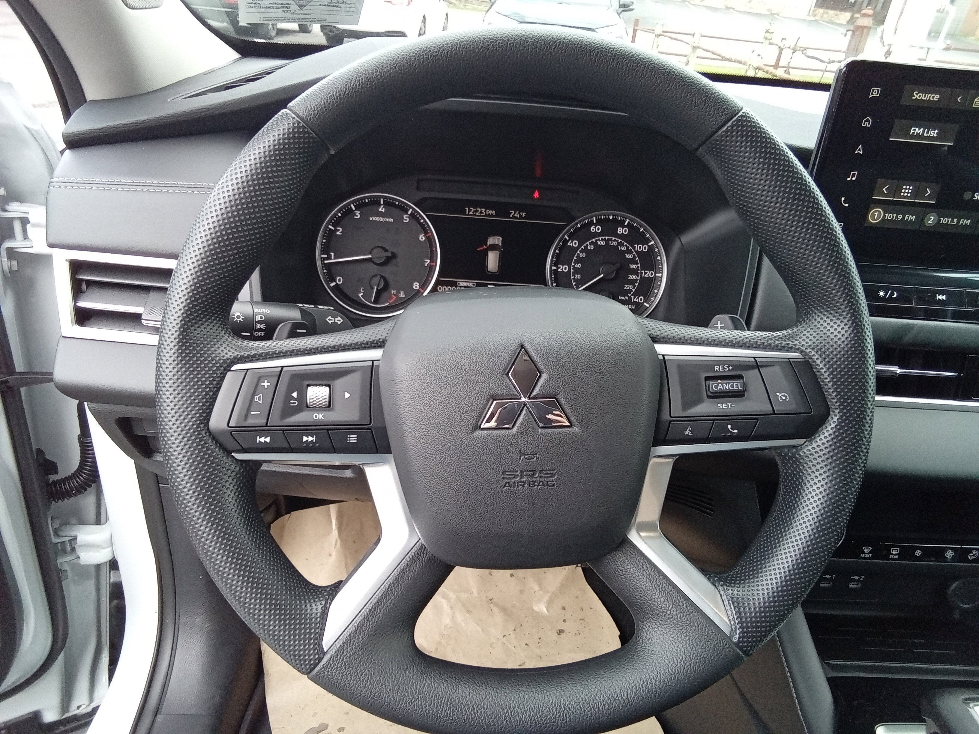2026 Mitsubishi Outlander ES