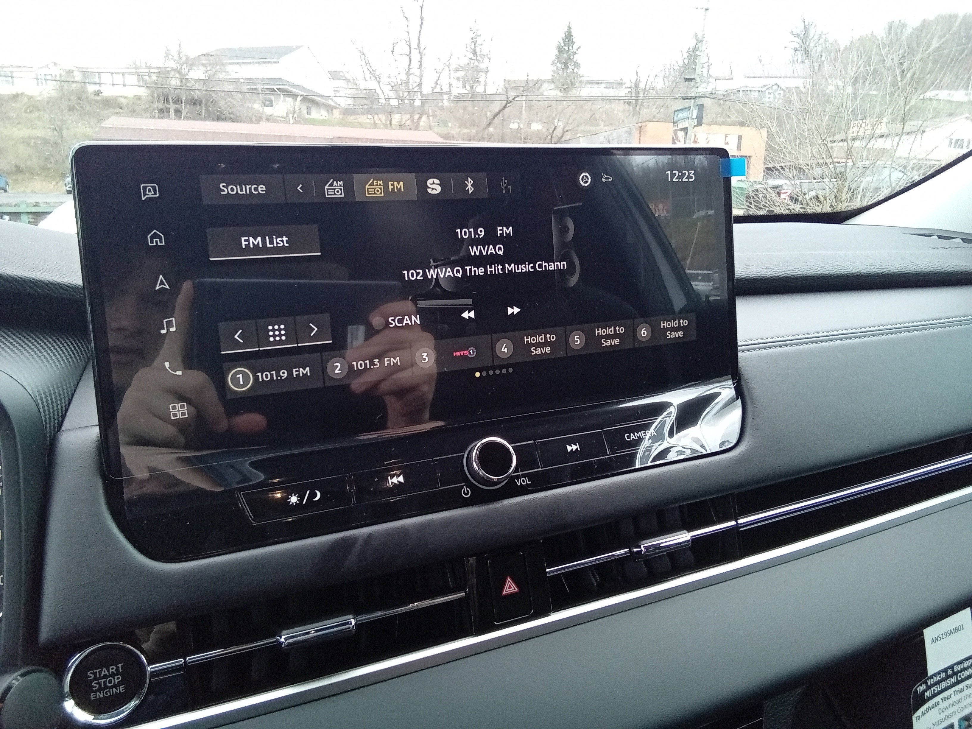 2026 Mitsubishi Outlander ES