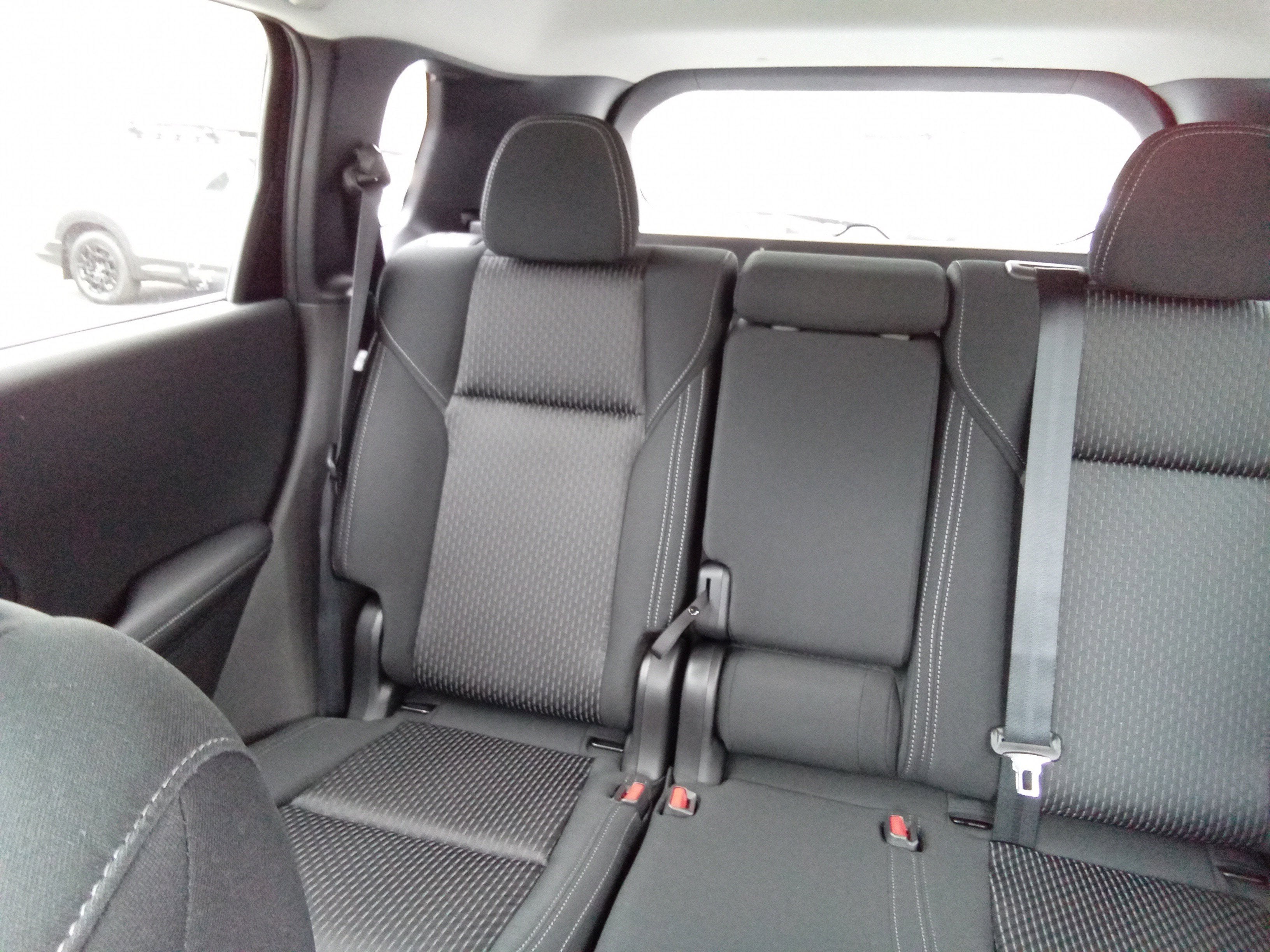 2026 Mitsubishi Outlander ES