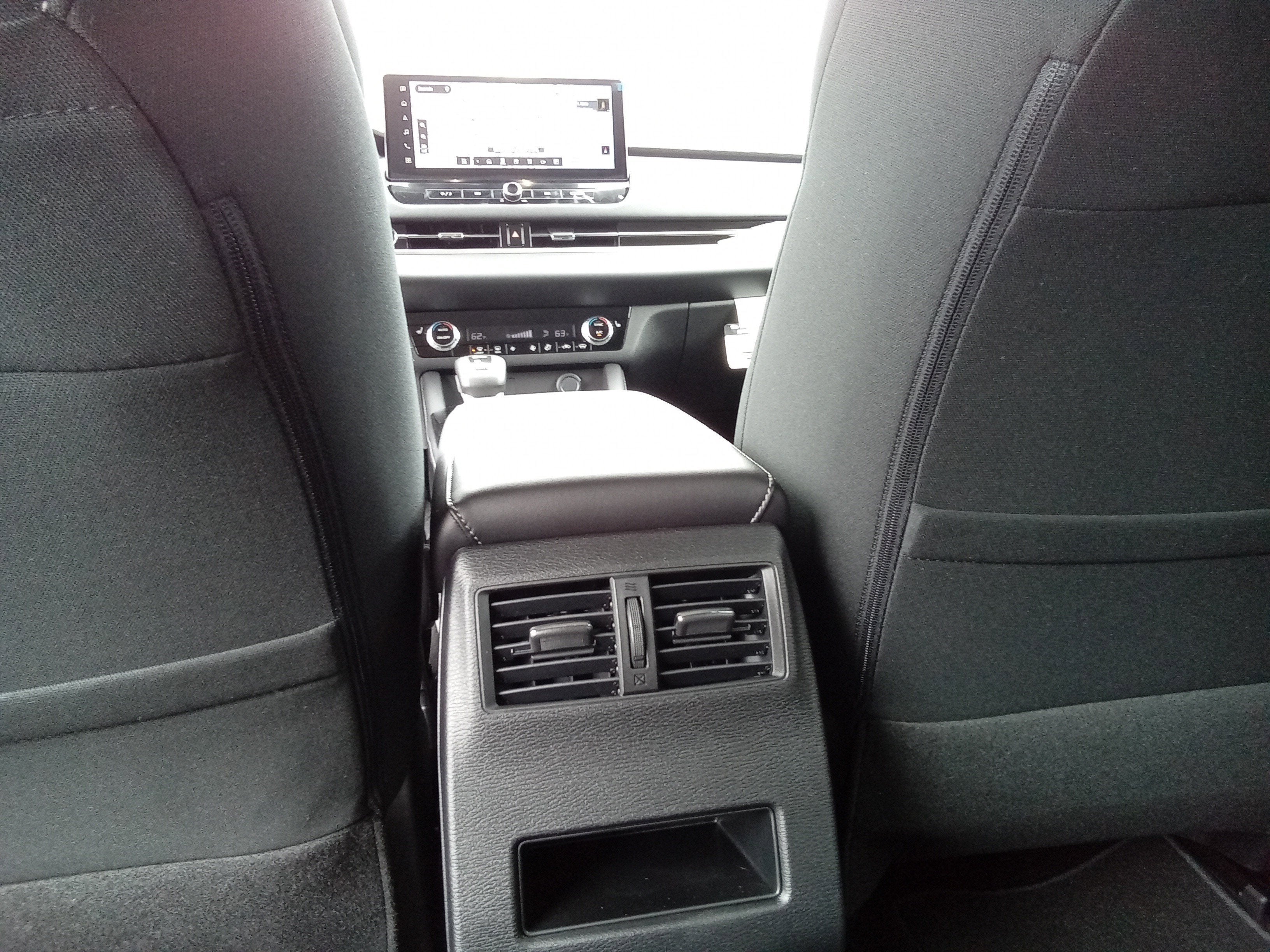 2026 Mitsubishi Outlander ES