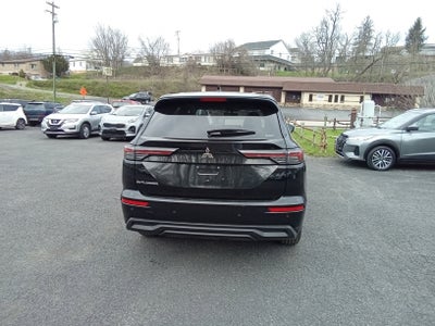 2026 Mitsubishi Outlander ES