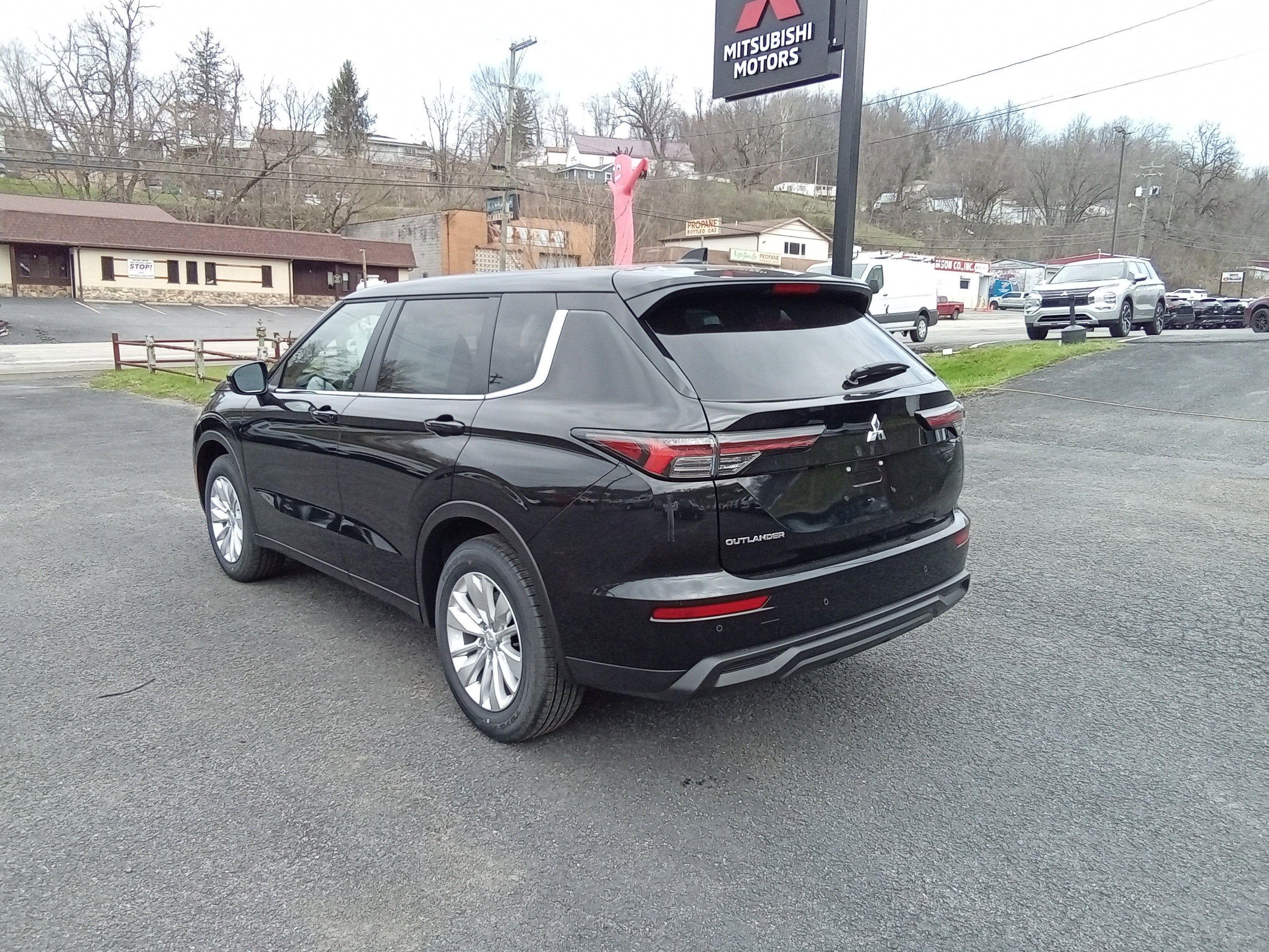 2026 Mitsubishi Outlander ES