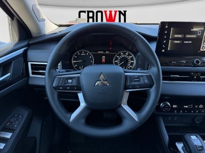 2026 Mitsubishi Outlander ES