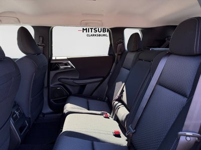 2026 Mitsubishi Outlander ES