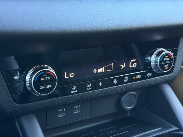 2026 Mitsubishi Outlander ES
