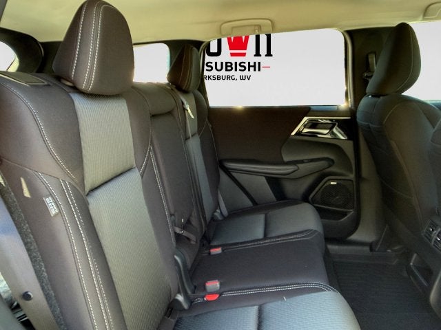 2026 Mitsubishi Outlander ES