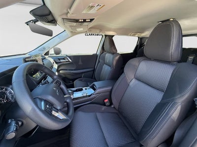 2026 Mitsubishi Outlander ES