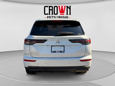 2026 Mitsubishi Outlander ES